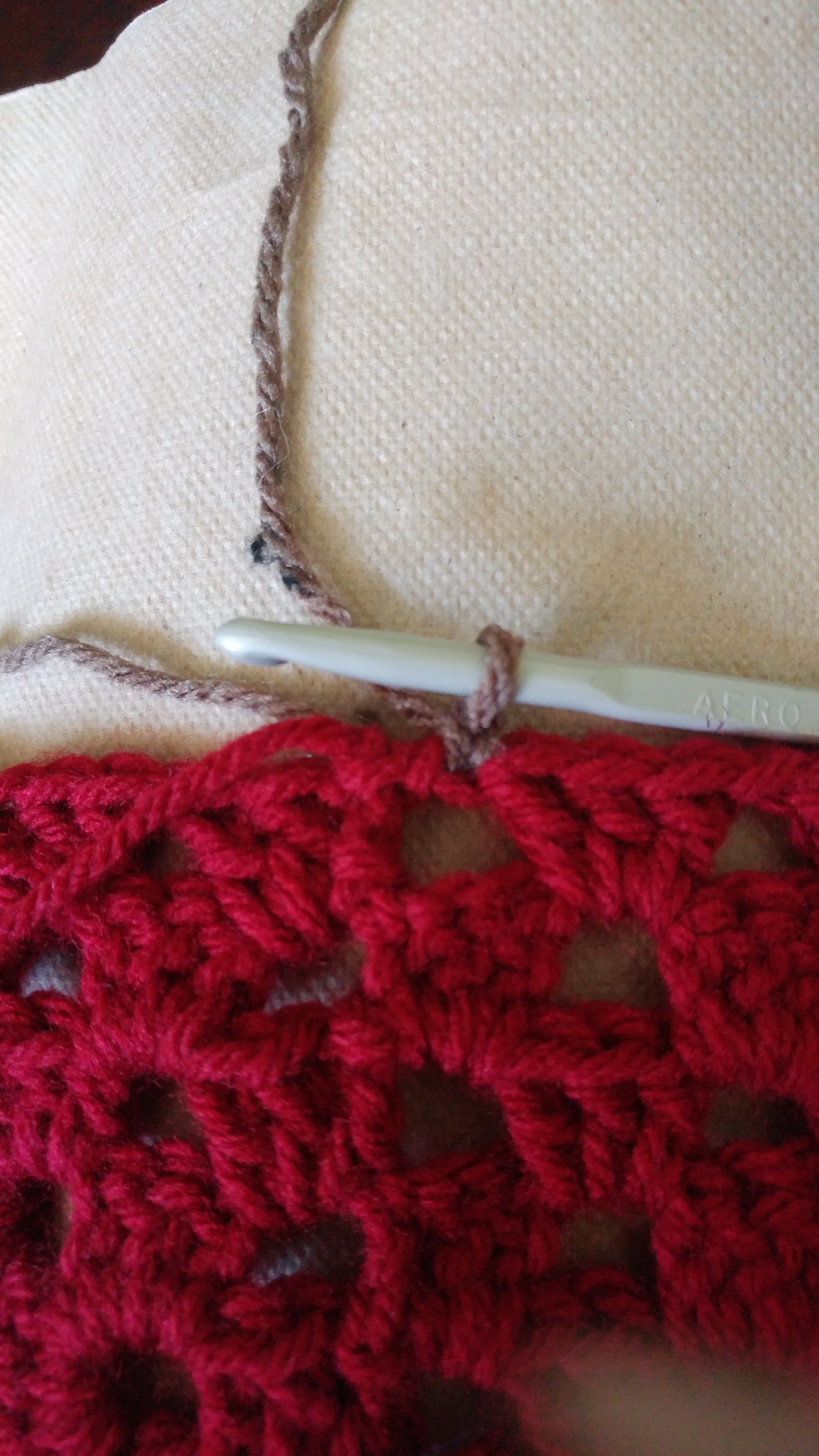 Plain Square First Chain of Border After joing the walnut, I chained 1 before moving to the next space.
